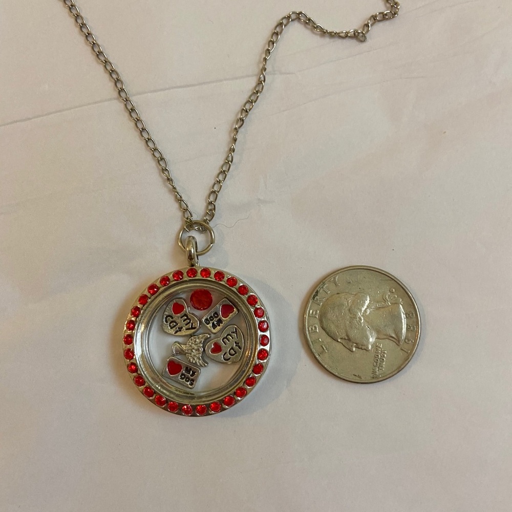 Magnetic necklace - Picture 3 of 5